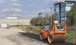 İzmit Belediyesi Yenişehir Mahallesi’nde Yolları Yeniliyor