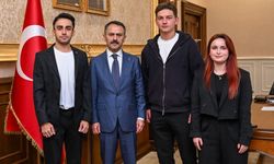 Kocaeli Üniversitesi Hukuk Fakültesi Öğrencilerinden Vali İlhami Aktaş’a Ziyaret