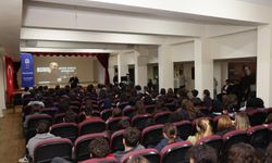 Ahmet Sula’dan Gebzeli gençlere “Şuurlu Gençlik” semineri