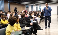 Yazar Anıl Basılı, Kitap Fuarı’nda çocuklarla buluştu