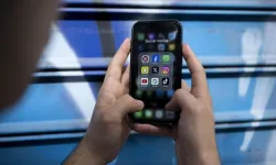 İş Yerinde WhatsApp Kullananlar Dikkat! Yargıtay Şirket Telefonlarında "Dijital Mahremiyet" Kararı Verdi