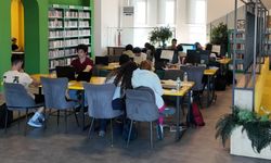 Çayırovalı Gençlerin YKS Üssü "Kitap Kahveler" Oldu! Sınav Öncesi 7/24 Dev Hizmet