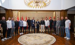 Şampiyon Gölcükspor'dan Vali İlhami Aktaş'a Anlamlı Ziyaret!