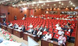 Çayırova’da Haziran Mesaisi Tamamlandı: Evsel Katı Atık Ücret Tarifesi Meclisten Geçti!