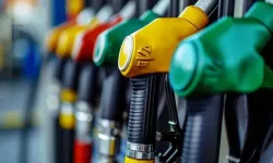 Haftanın ilk gününde akaryakıt tabelalarında son durum: Benzin ve motorinde yeni fiyat listesi