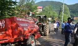Köylüler Su Tankeriyle Seferber Oldu: İki Katlı Ev Kül Oldu