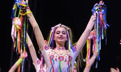 Kocaeli'de Muhteşem Karne Hediyesi: Karneval'da "Luna" Işığı Saçıldı