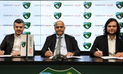 Kocaelispor’un Süper Lig Yürüyüşüne Zaman Ayarı! Serhat Saat ile Yeni Sponsorluk Anlaşması İmzalandı