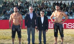 18. Sekapark Altın Kemer Yağlı Güreşleri'nde Şampiyon Feyzullah Aktürk! Başkan Büyükakın'dan Tebrik