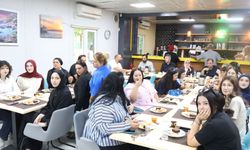 Kocaeli'de Beyaz Kalpler'de Mezuniyet Coşkusu