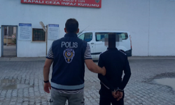 Derince'de Emniyetten Kaçamadı: 10 Yıl Hapis Cezası Bulunan Firari Yakalandı!