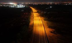 Büyükşehir’den İzmit yollarına güvenli dokunuş: 9 bin metrelik çizgi çalışması bitti!