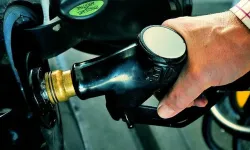 Akaryakıt fiyatlarına gece yarısından itibaren zam geliyor
