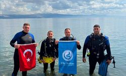 Mavi Vatan Karamürsel: Suların Altında Dalgalanan Şanlı Bayrak!