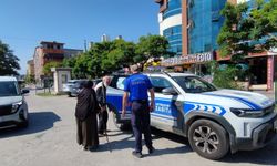 Kocaeli Büyükşehir Zabıtası Yaşlı Çifti Yalnız Bırakmadı