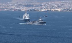 Başiskele Açıklarında Mavi Vatan Coşkusu: Donanmamız Sahili Selamladı