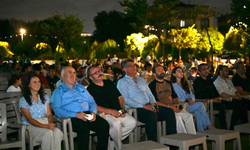 KARTEPE'DE YILDIZLAR ALTINDA SİNEMA GECESİ