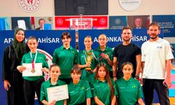 Körfezli Elif Türkiye Üçüncüsü