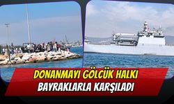 Donanmayı Gölcük Halkı Bayraklarla Karşıladı
