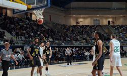 Biotekno Körfez Basket, Erokspor karşısında ilk yarıyı önde tamamladı