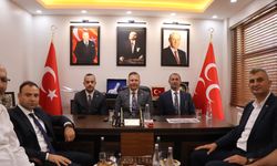 MHP Gölcük’te yeni dönem: İlçe teşkilatının yeni hizmet binası açıldı