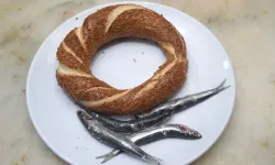 Karadeniz mutfağında ezber bozan lezzet: Ordu'da hamsili simit üretimi başladı