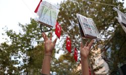 Kocaeli’de Ağaçlar Yine Kitap Açıyor: 5 Bin Kitap Asılacak