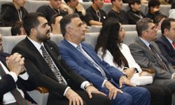 Gebze Teknik Üniversitesi Rektörü Kariyer Zirvesi'ndeydi
