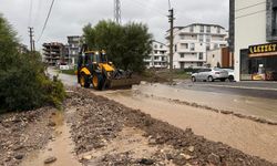 Başiskele’de Gece Boyu Şiddetli Yağış Mesaisi