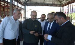 Çayırova'da Başkan Çiftçi Yeni Kitap Kahveyi İnceledi