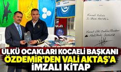 Ülkü Ocakları Kocaeli Başkanı Özdemir’den Vali Aktaş’a İmzalı Kitap