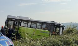 İzmit'te Halk Otobüsü Şoförü Aracın Altında Kalıp Öldü