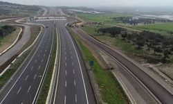 Sürücülerin En Çok Karıştırdığı Kural: Bölünmüş Yollarda Kim, Kaç Kilometre Hızla Gidebilir?