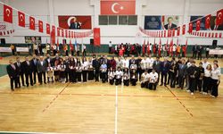 Derince'de 103. Yıl Gururu: Tören Geçişiyle Taçlandı