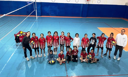 Körfez'de çocuklara ücretsiz basketbol ve voleybol kursu! 800 öğrenci spor yapıyor