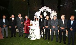 Başkan Kocaman Kartepe'de Çiftlerin Mutluluğuna Ortak Oldu