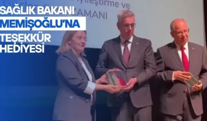 Sağlık Bakanı Memişoğlu’na Teşekkür Hediyesi