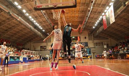 Kağıtspor’dan Balıkesir’e basket şov