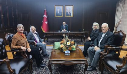 Darıca Yaşlılarla Dayanışma ve Yardımlaşma Derneği’nden Vali Aktaş’a Ziyaret