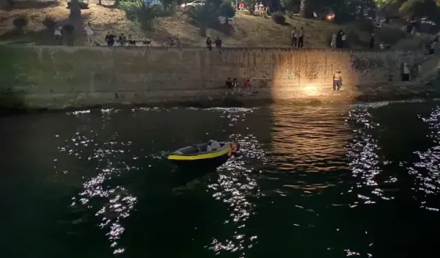 Darıca’da kano devrildi 4 kişi Sahil Güvenlik tarafından kurtarıldı