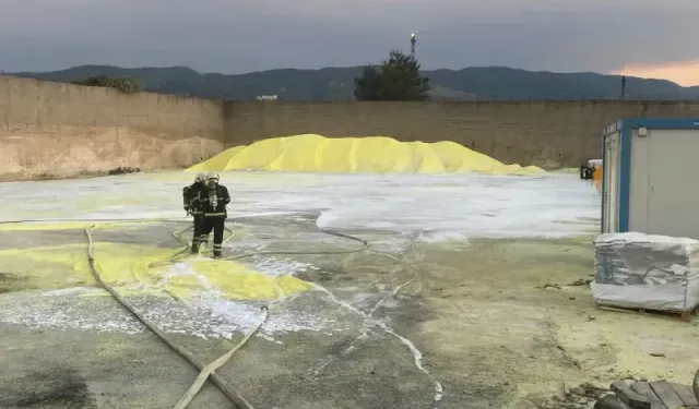 Körfez'de Kükürt Deposunda Yangın Paniği