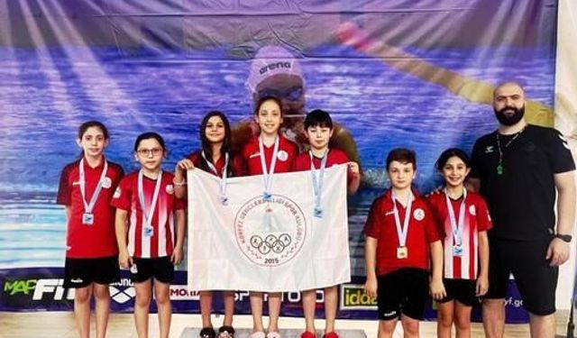 Körfezli minik yüzücülerden madalya şovu 