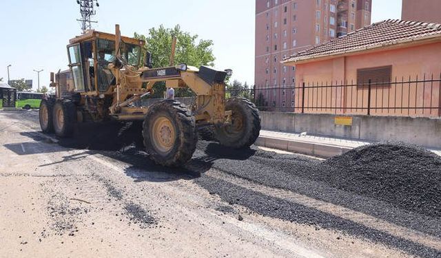 Çayırova Fen İşleri ekiplerinden yoğun çalışma