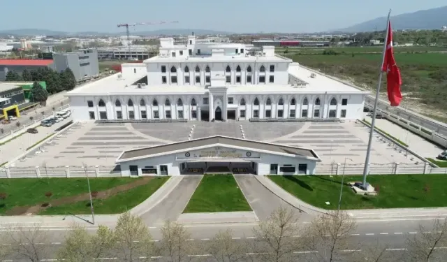 Emniyetten Darıca ve Kartepe'de operasyon