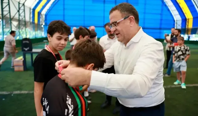Derince’de Futbol Turnuvasında Şampiyon Kuba Camii Oldu