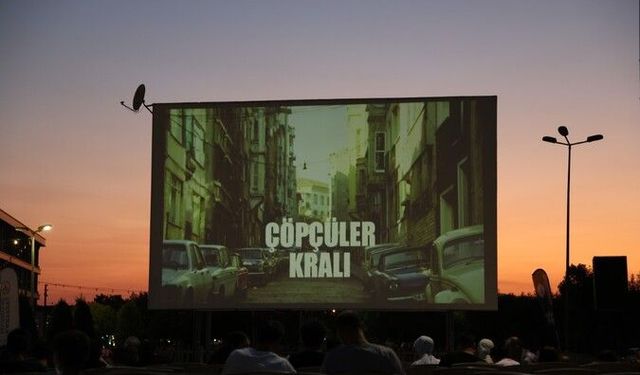 Kartepe’de Yaz Akşamları Açık Hava Sinemasıyla Renkleniyor