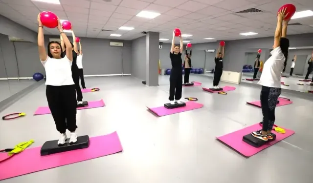 Başiskele’de Kadınlar Güvenle Spor Yapıyor