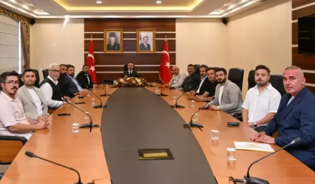Darıca Gençlerbirliği Spor Kulübü Başkan ve Yönetimi Vali Aktaş’ı Ziyaret Etti