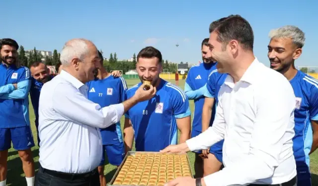 Başkan Büyükgöz Gebzespor’a moral ziyareti gerçekleştirdi