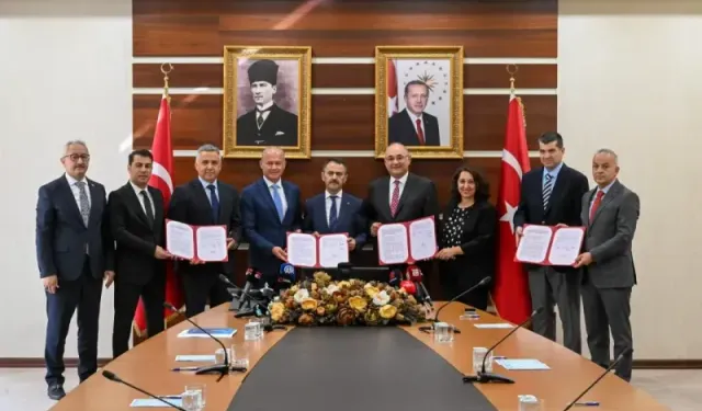 Vali Aktaş, Başiskele'de 26 Derslikli İlkokul İnşası ile Atatürk Ortaokulu’na Ait Protokolleri İmzaladı
